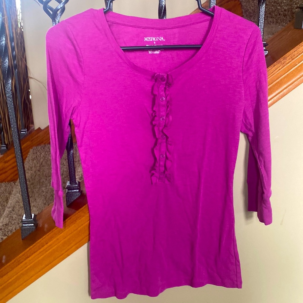 Small 3:4 sleeve Henley